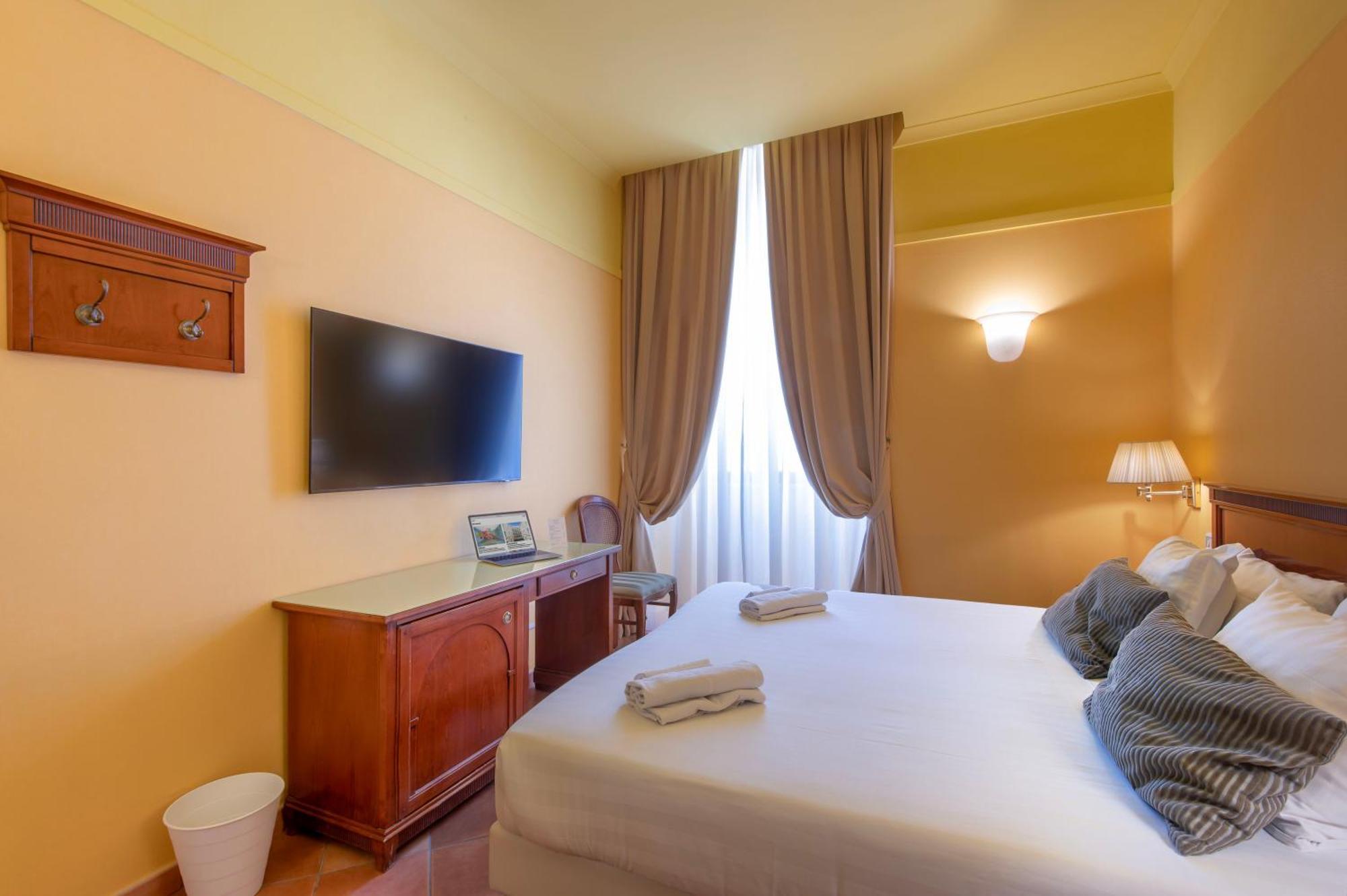 Hotel Nuvo Неаполь Экстерьер фото
